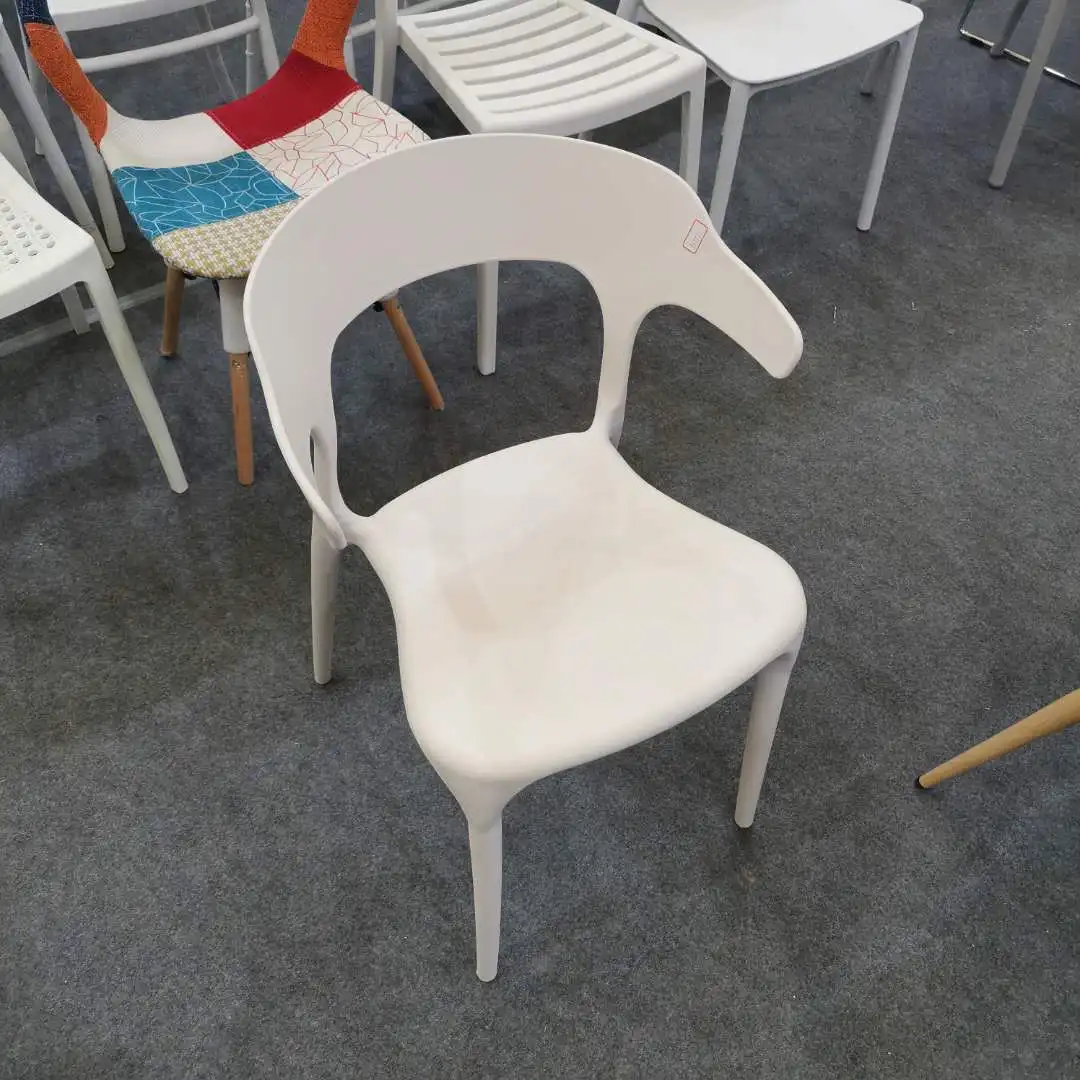 New Design White Color PP Dinning Chair