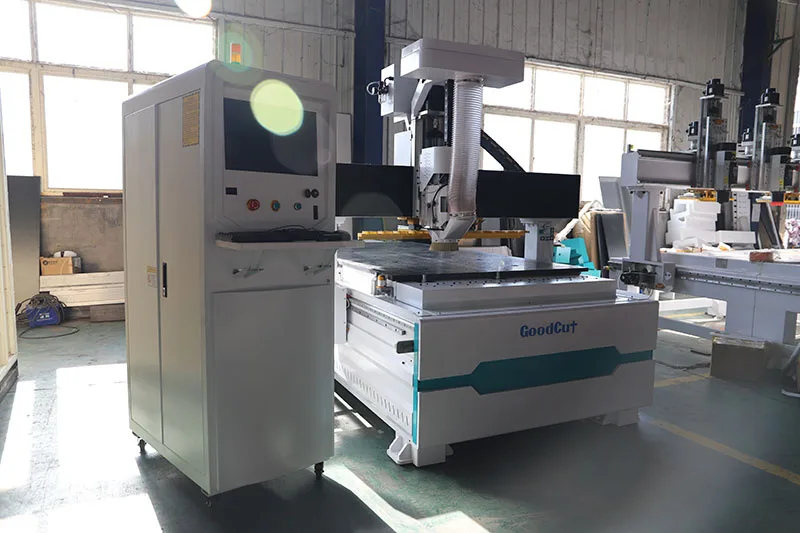 1325 Automatic Cnc Router Wood Machine Syntec 6mb Control System for Sale in Sweden
