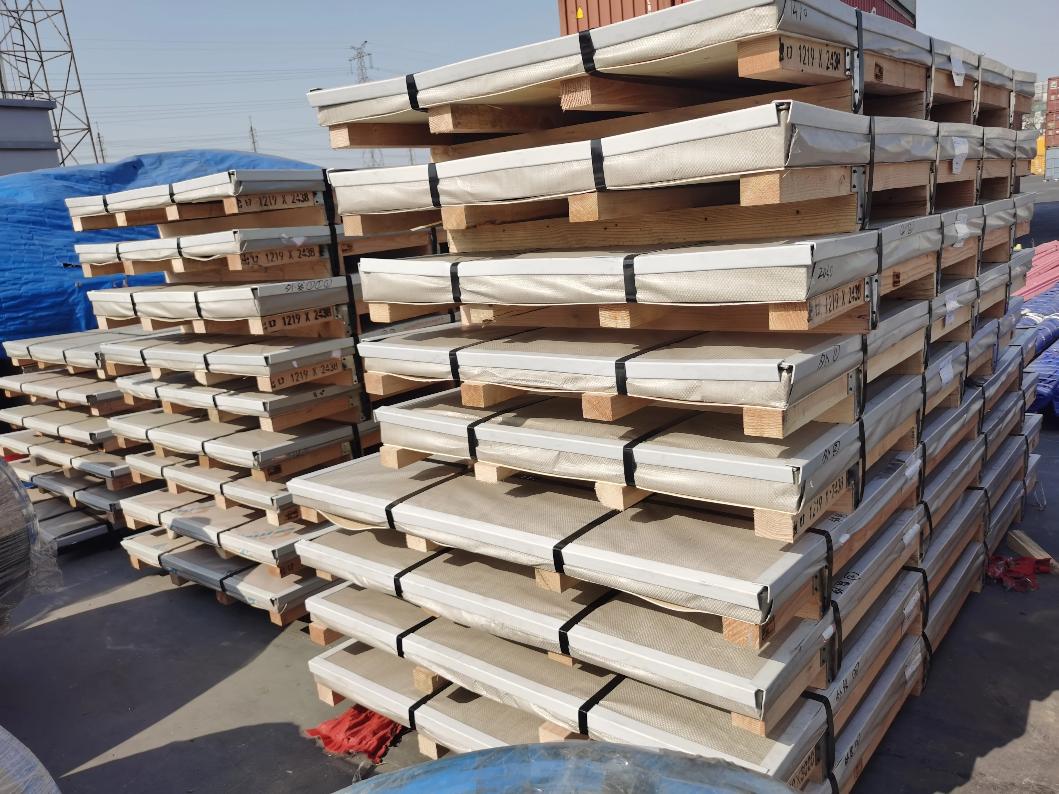 300 Series ASTM Standard Stainless Steel Sheet and Plate with 15-21 Days Delivery 1000-6000mm Length and 1000-2000mm Width