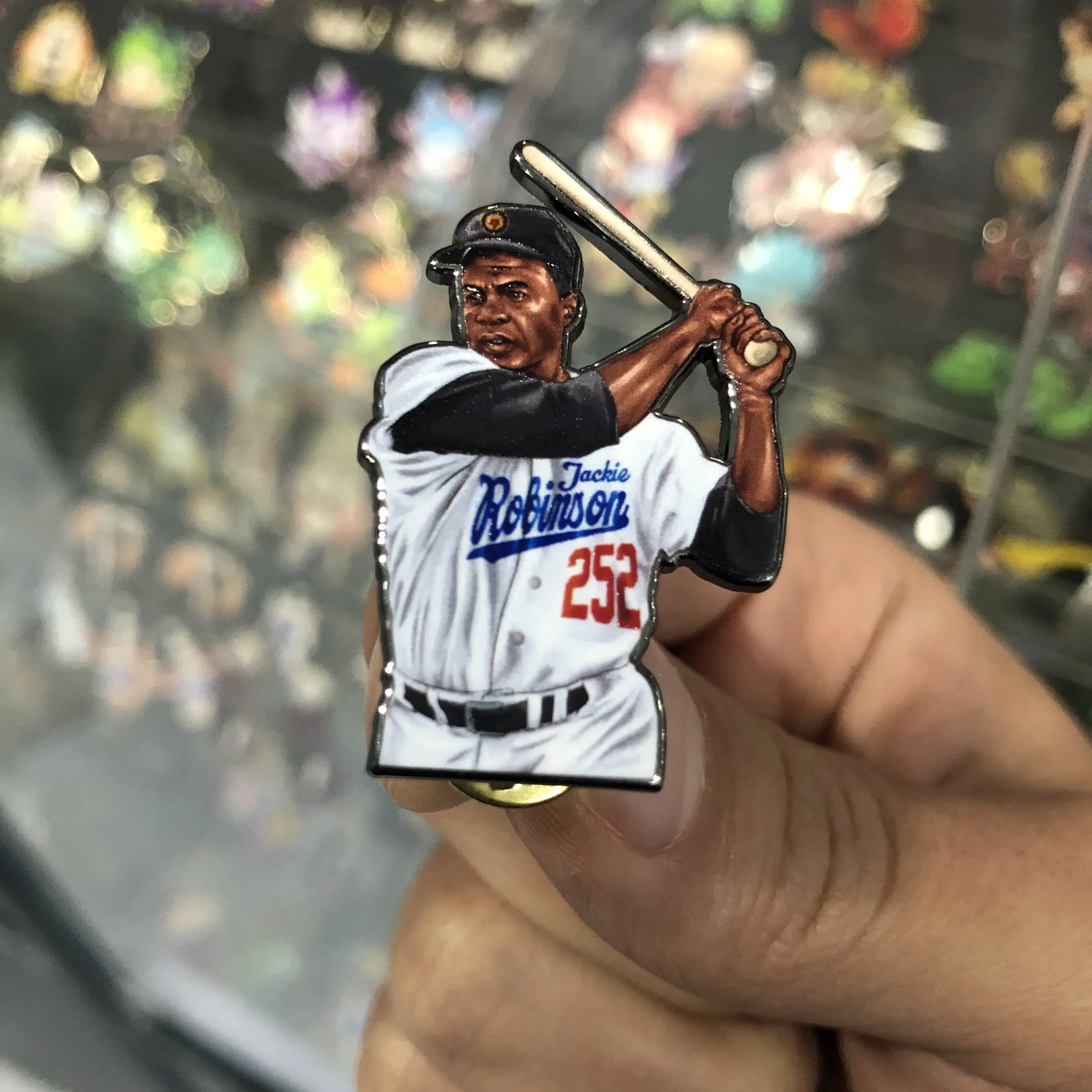 Брошь на лацкан мужской с УФ-принтом