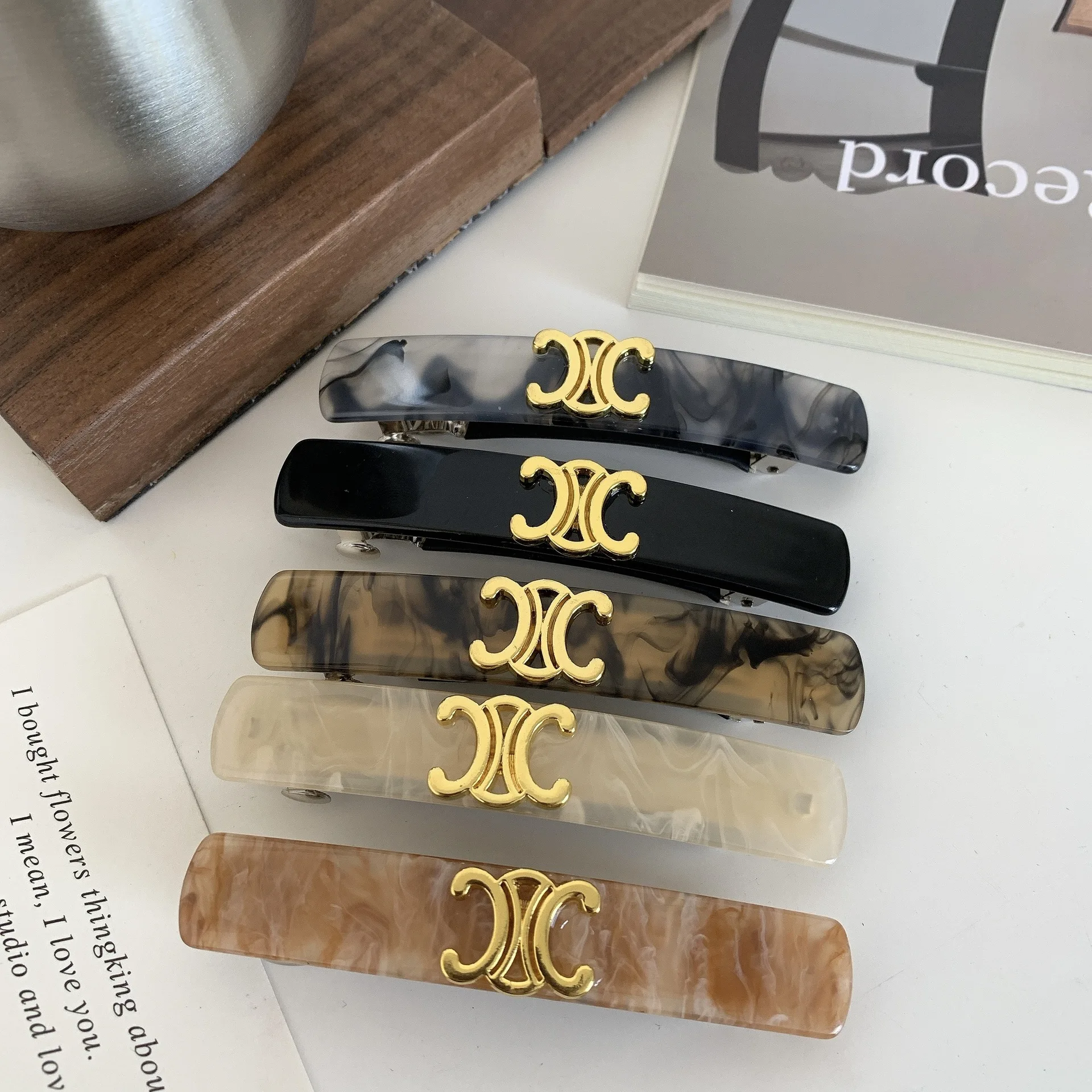 2023 TS зимние заколки для волос в стиле принцессы для взрослых женские роскошные заколки для конского хвоста фирменные акриловые заколки с логотипом