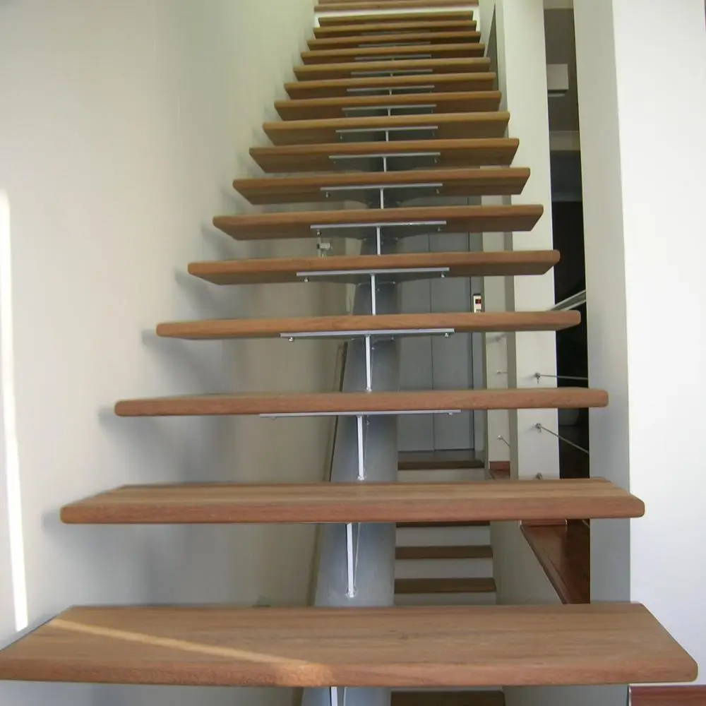 Ступеньки для лестницы металлические