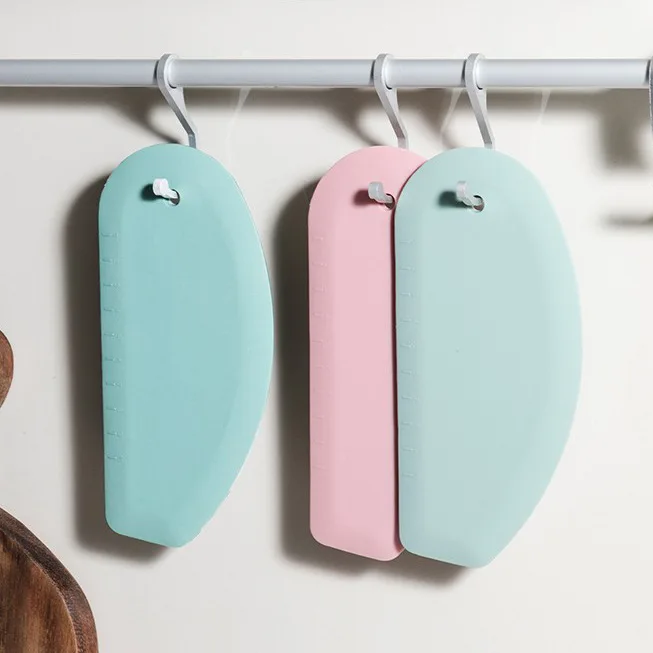 Food Grade Silicone Cutting Blade with Graduated Flour Scraper Kitchen Tool for Cake Cream Kneading Baking Baking & Pastry Tool