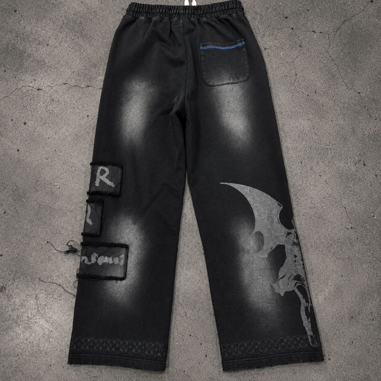 Streetwear Custom Black Washed Distressed Patchwork Graphic Drawstring Baggy Wide Leg Casual Urban Loose Fit Men Sweatpants gallery 2