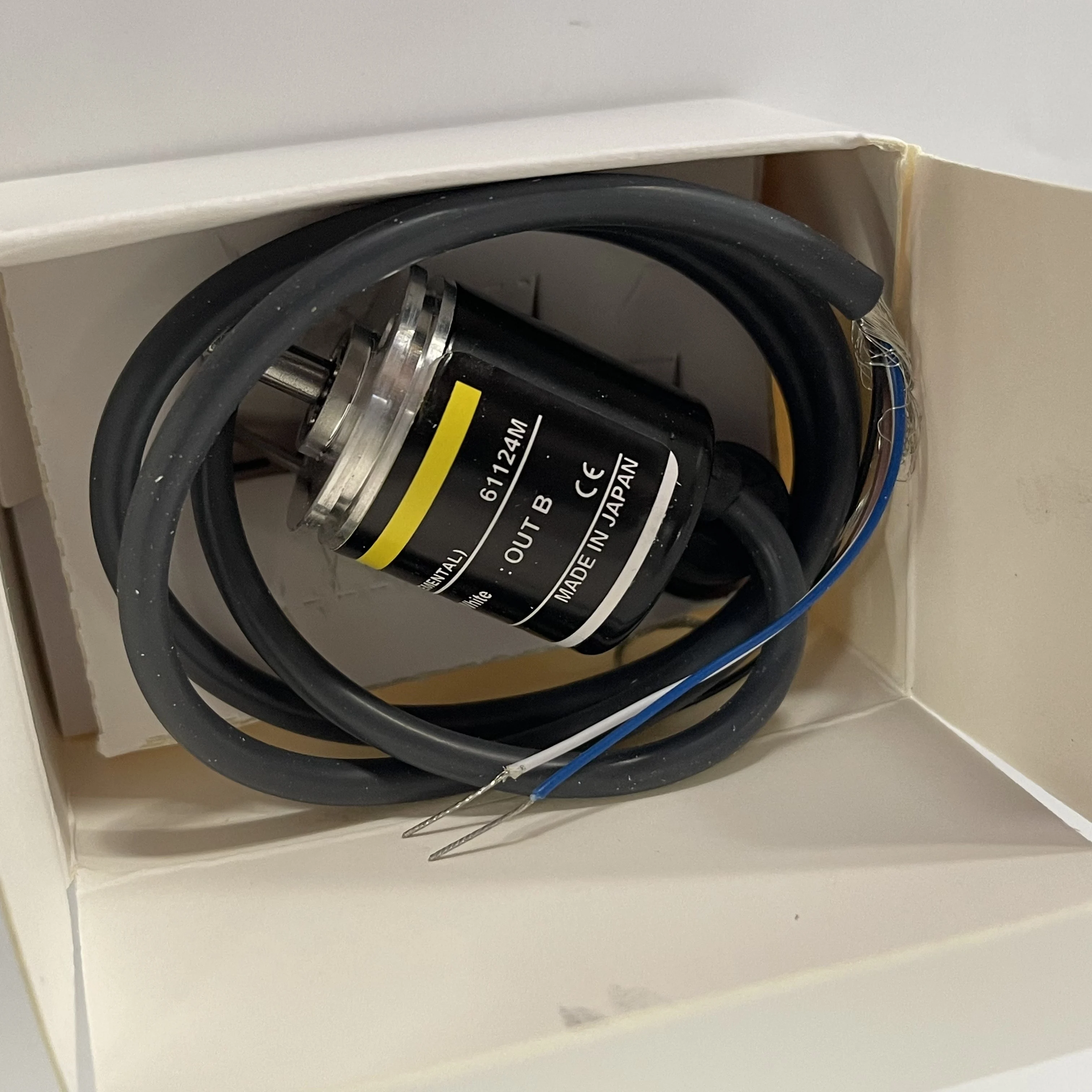 OMRON Incremental Encoder 61124M OMRON Incremental Encoder 61124M