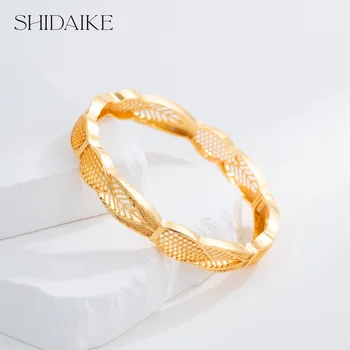 Elegant Open Design 18K Gold Plated Zircon Brass Fashion Charm Bracelet Custom Option Available for Ladies Wholesale