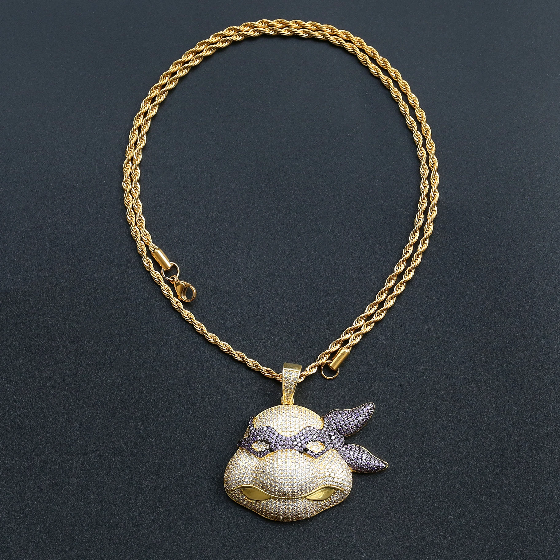 Check out this iced TMNT pendant ― Cultrface