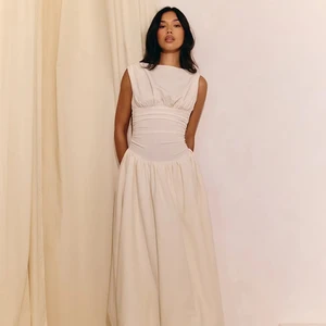 Women's Elegant Champagne Floor-length Boat Neck Cap Sleeves Pleated Flared Hem Formal Wedding Guest Evening Party Dress