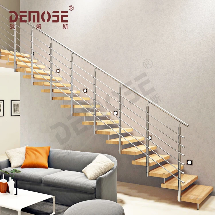 
 Простая стеклянная и деревянная лестница DEMOSE  