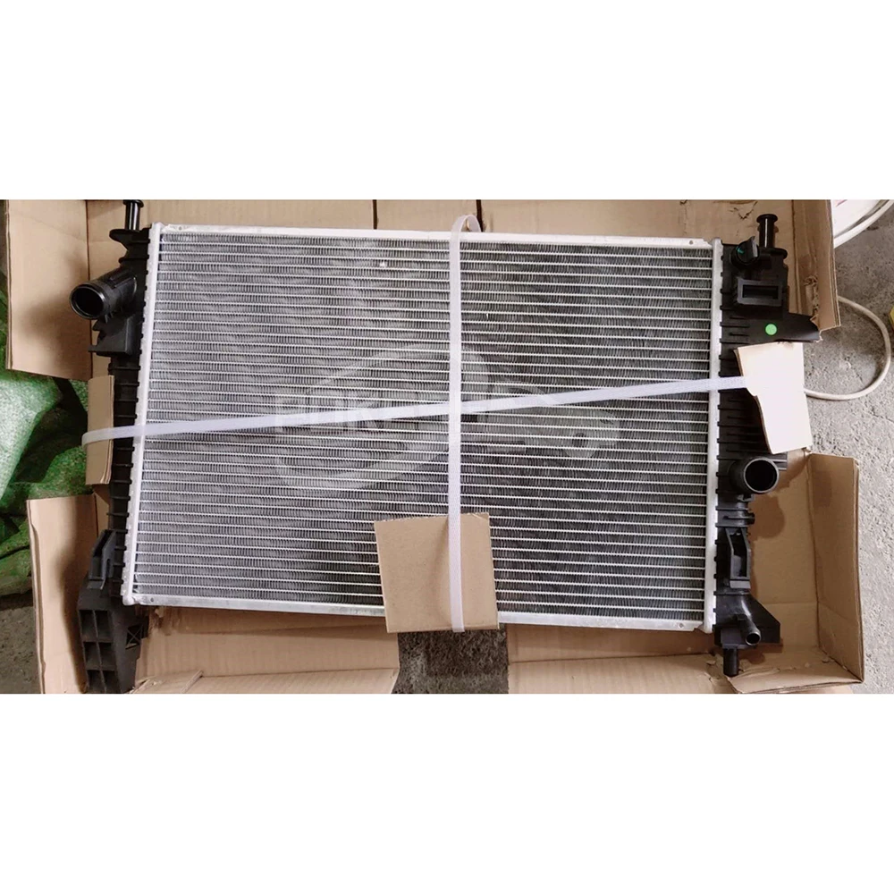 Universal Radiator Car Spare Part GN118005CC Radia — 4