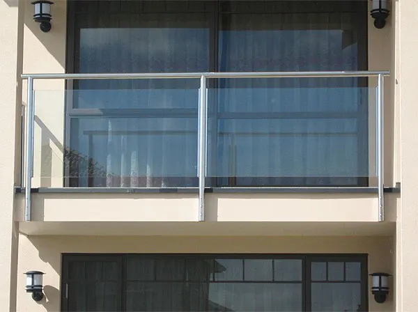 Hot Sale Stainless Steel Satin Finish Baluster Glass Design Railings Stairs/Balcony Glass Banister manufacture