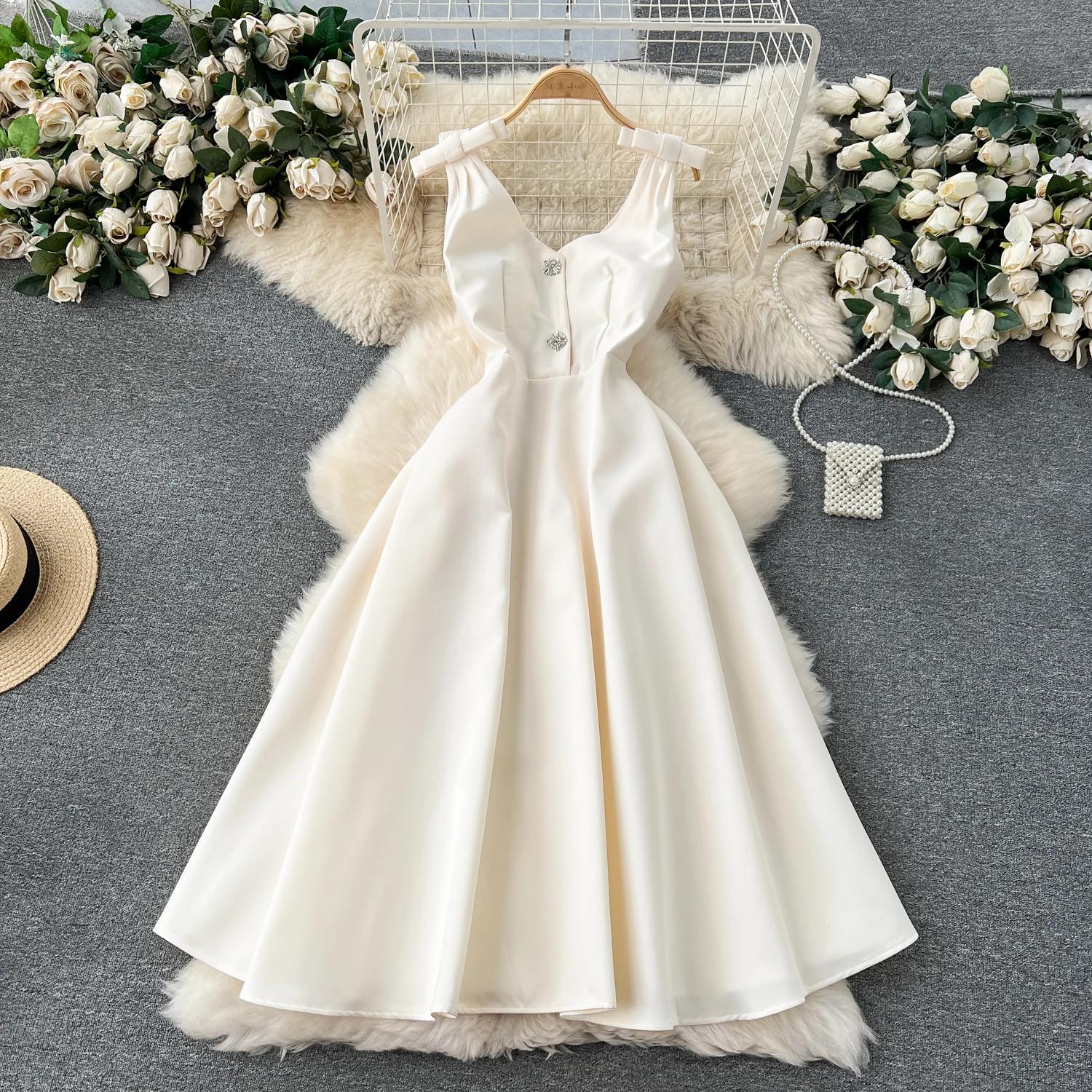 LE2451 Luxury Royal Sister Boutique Ladies Halter Dress