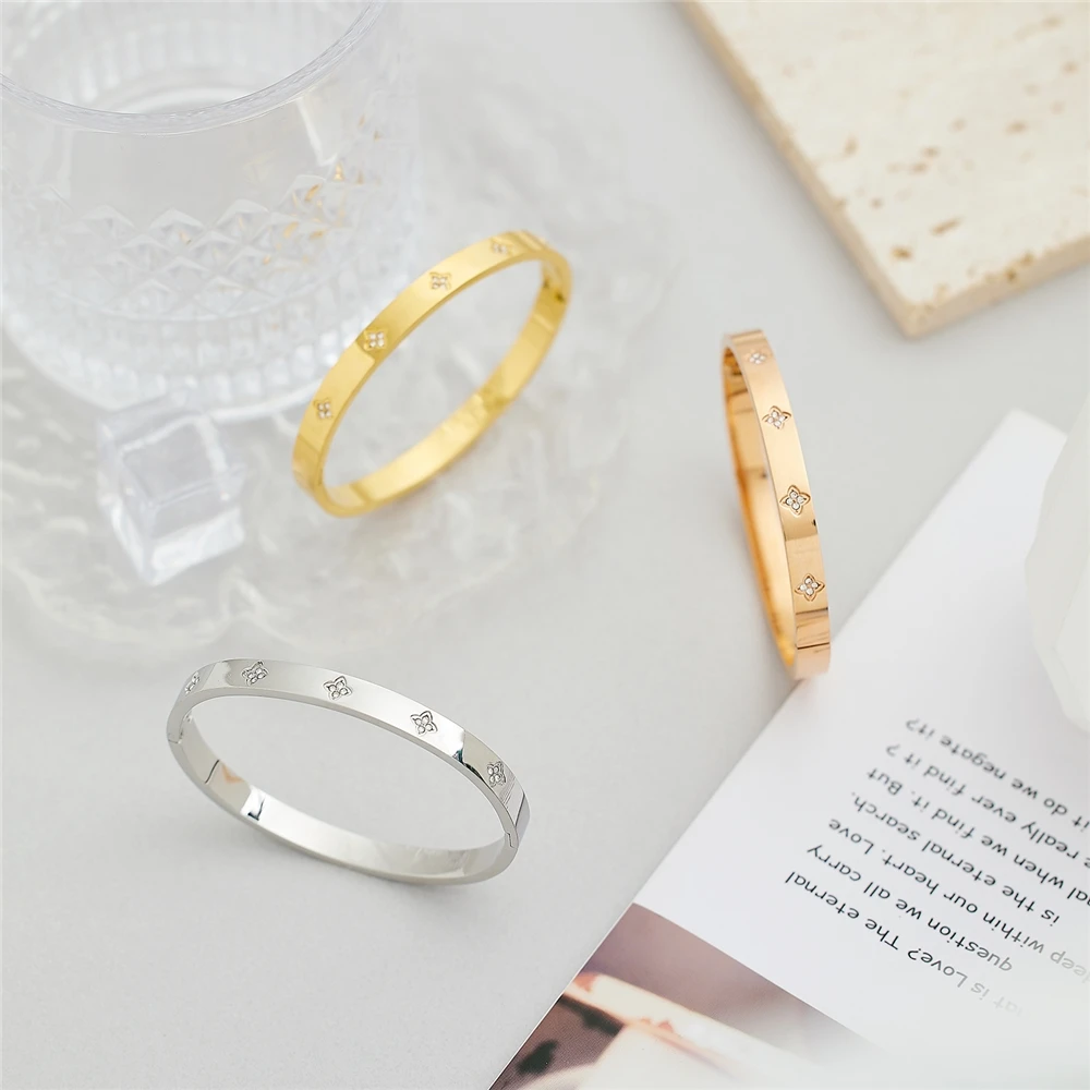 Lot De Bijoux Femme En Acier Inoxydable Plaqué Or - Style élégant - Neuf En Boîte Cadeau