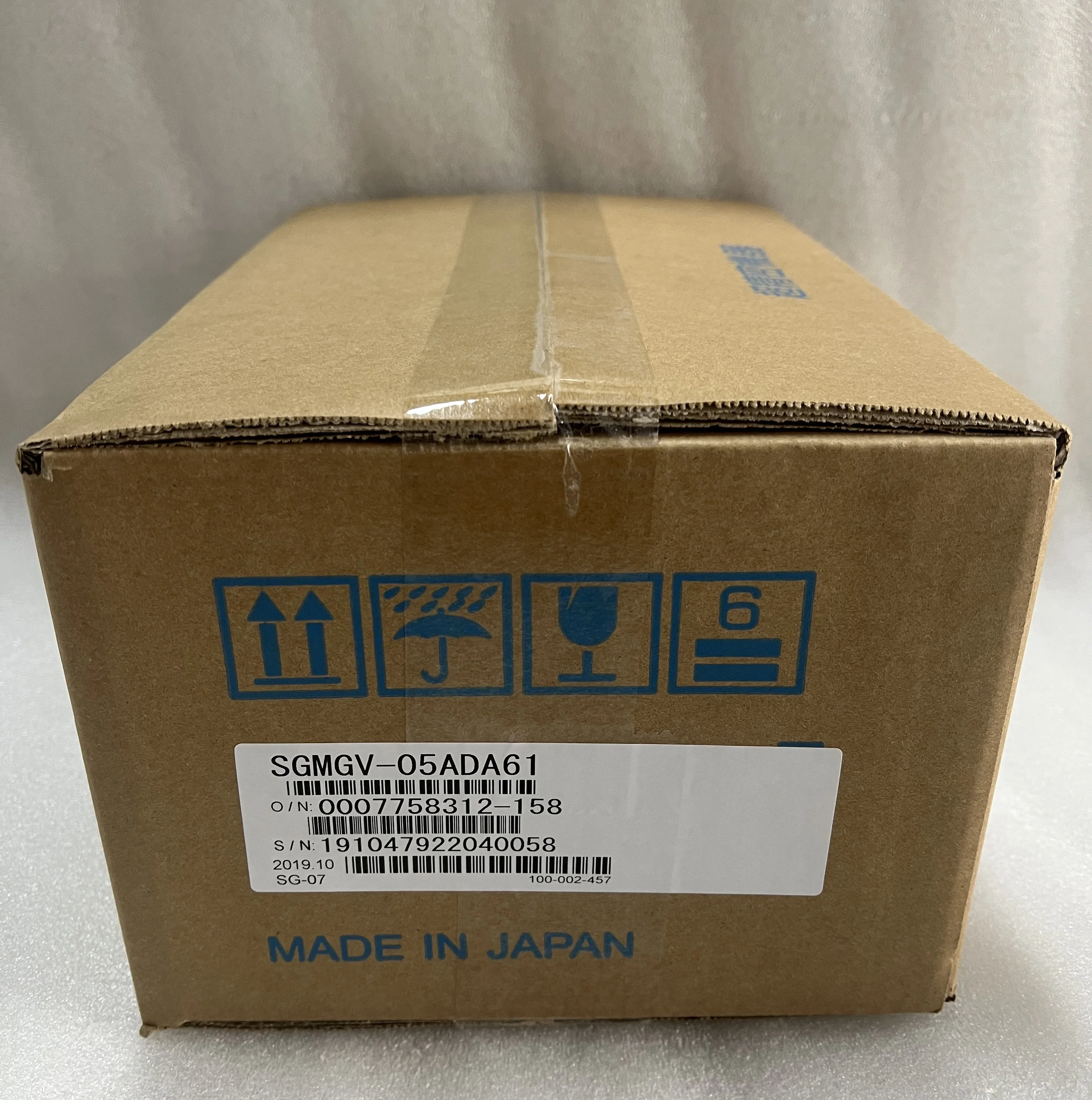 Yaskawa AC Servo Motor SGMGV-05ADA61