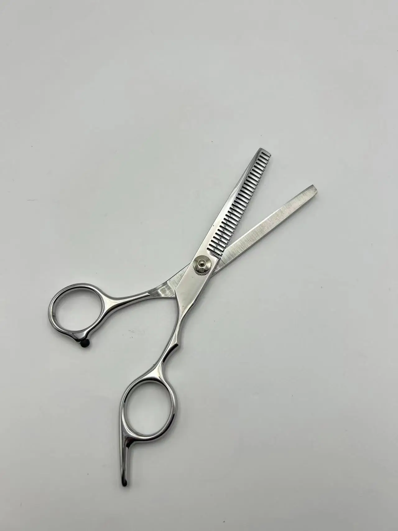 Professional V-Shape Teeth Hair Cutting Scissors Set New Type Beauty Barber Scissors Industrial Grade Stainless Steel Serrated factory