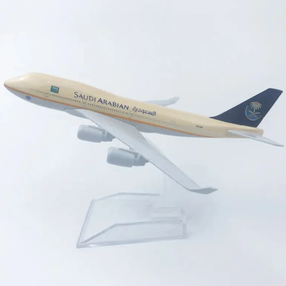 Aircraft Plane Model for Gift 1:400 Alloy Scale Model Aircrafts B747-400 SAUDI ARABIAN Airlines 16cm Boeing Model Airplanes