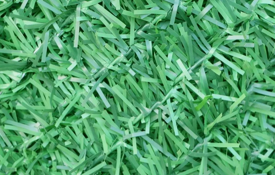 Wholesale Hot-Selling High-Quality Artificial Grass Chain Link Netting / Privacy Garden Architectural FenceDecorative Grassfence