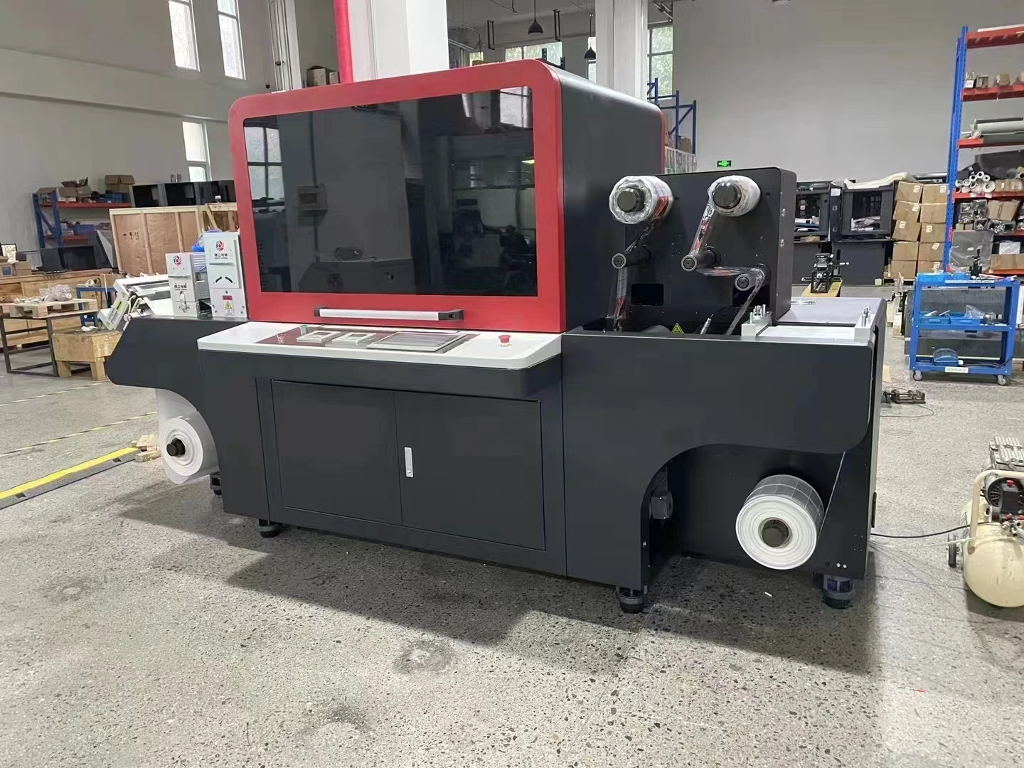 Automatic CMYK Colour Label Banner UV Printers Roll to Roll Digital Label Cold Foil Stamping Spot UV Varnish Printing Machine