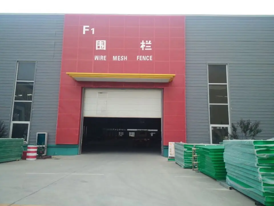 Hot Dip Galvanized 358 Security Mesh High Density Fence With razor Wire Security Fencing