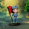 Figura del Ejército Rojo C sosteniendo una bandera roja
