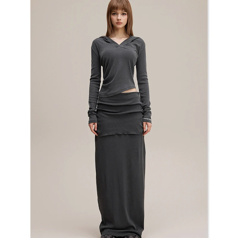 Women's Cotton 2-Piece Sports Wear Outfit 2025 Design V-Neck Long Sleeve Tee & Flared Casual Shorts