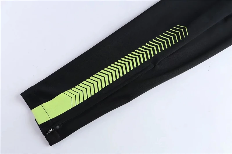 Men's Custom Soccer Football Tracksuit Breathable Active Wear for School Training Wholesale Blank Sets