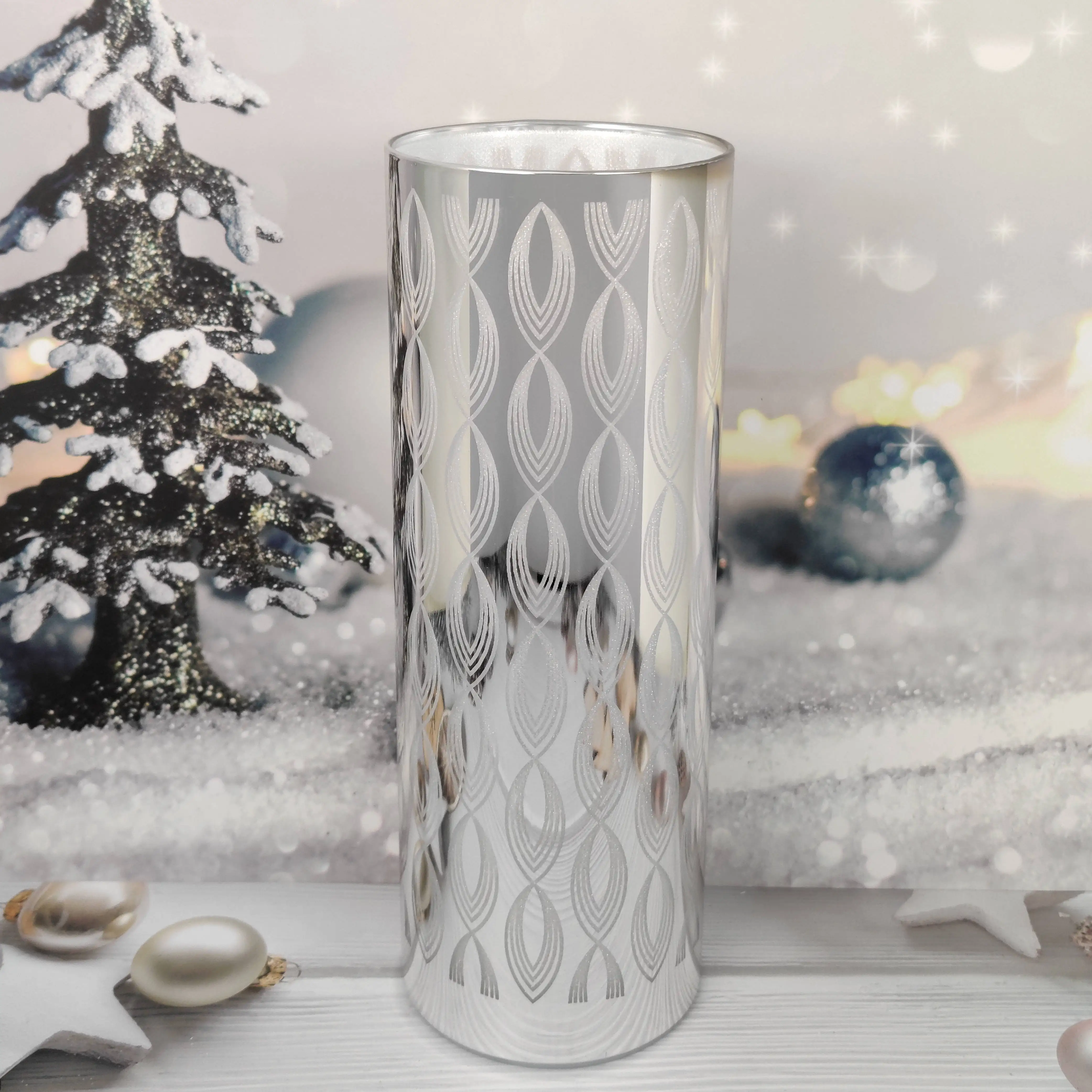 Battery operated led light up glass Christmas cylinder hurricane table decoration setting ideas factory