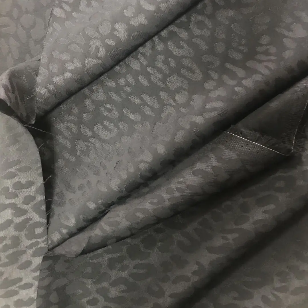European Style High Quality High Density Oeko-tex Certificate Viscose Rayon Jacquard Solid Woven Fabric for Shirts Garments