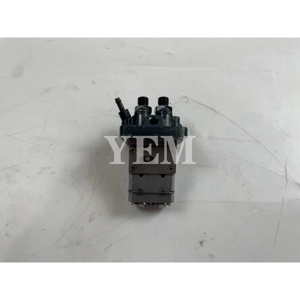 Fuel Injection Pump 15852-51011 Fit for Kubota Z430 Engine 2