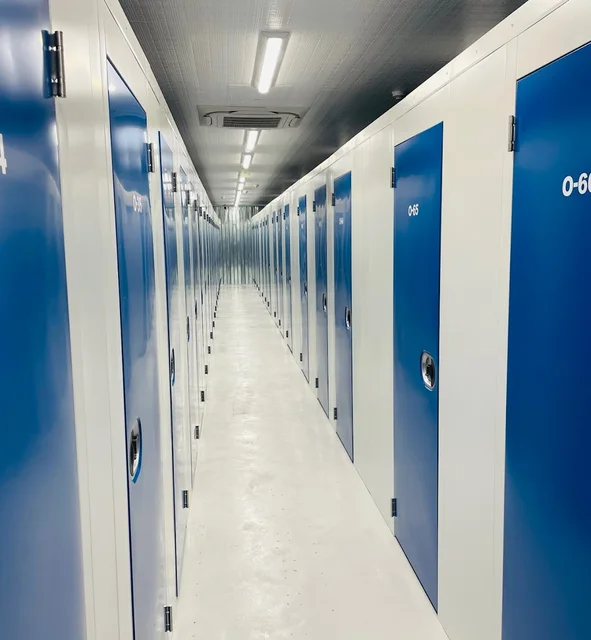 New Market Guarantee Quality Ventilated Conditioned High Quality Interior Simple Indoor Small Self Storage Unit Room