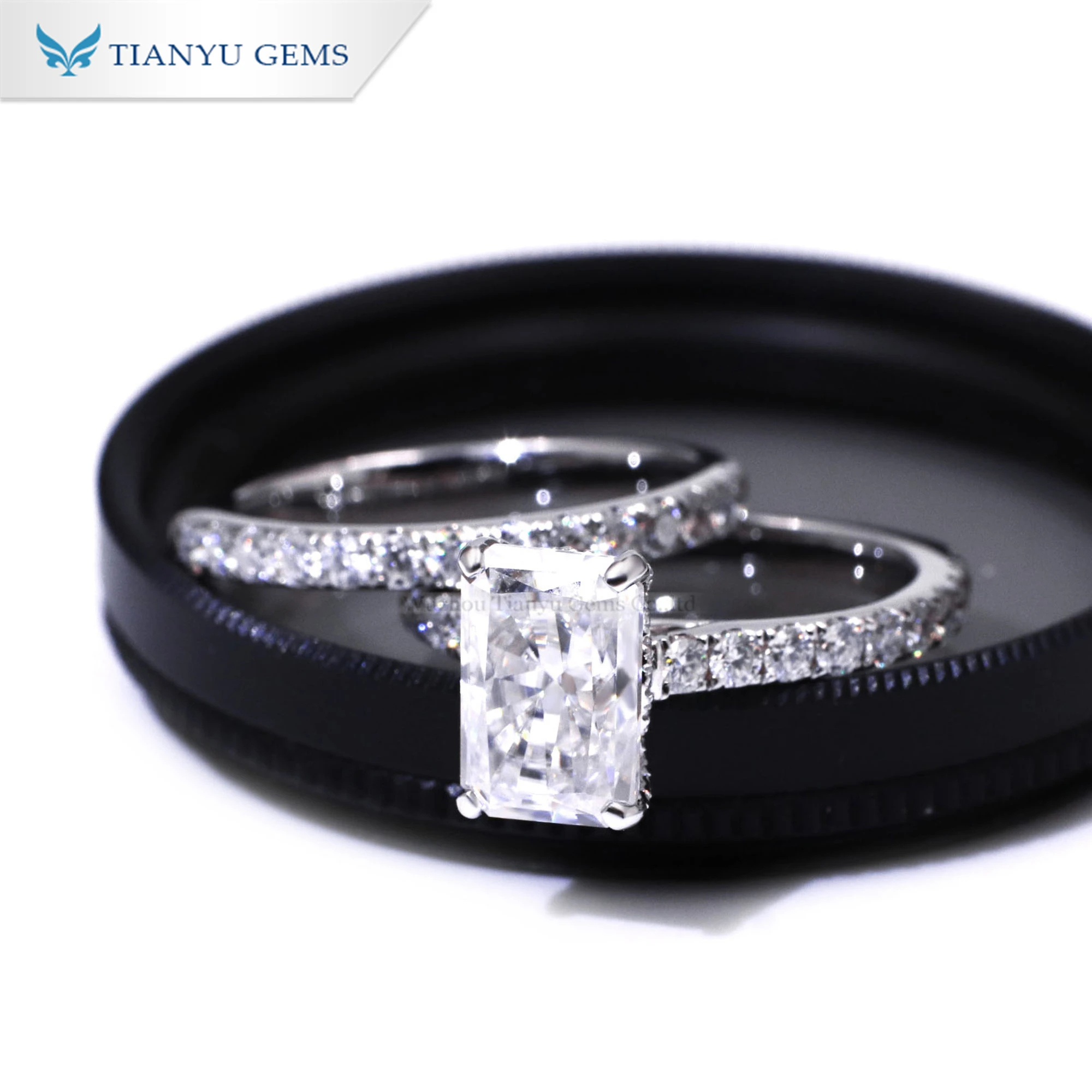 Tianyu Gems Moissanite and Lab Diamond Radiant Cut Diamond White Gold Wedding Ring Set