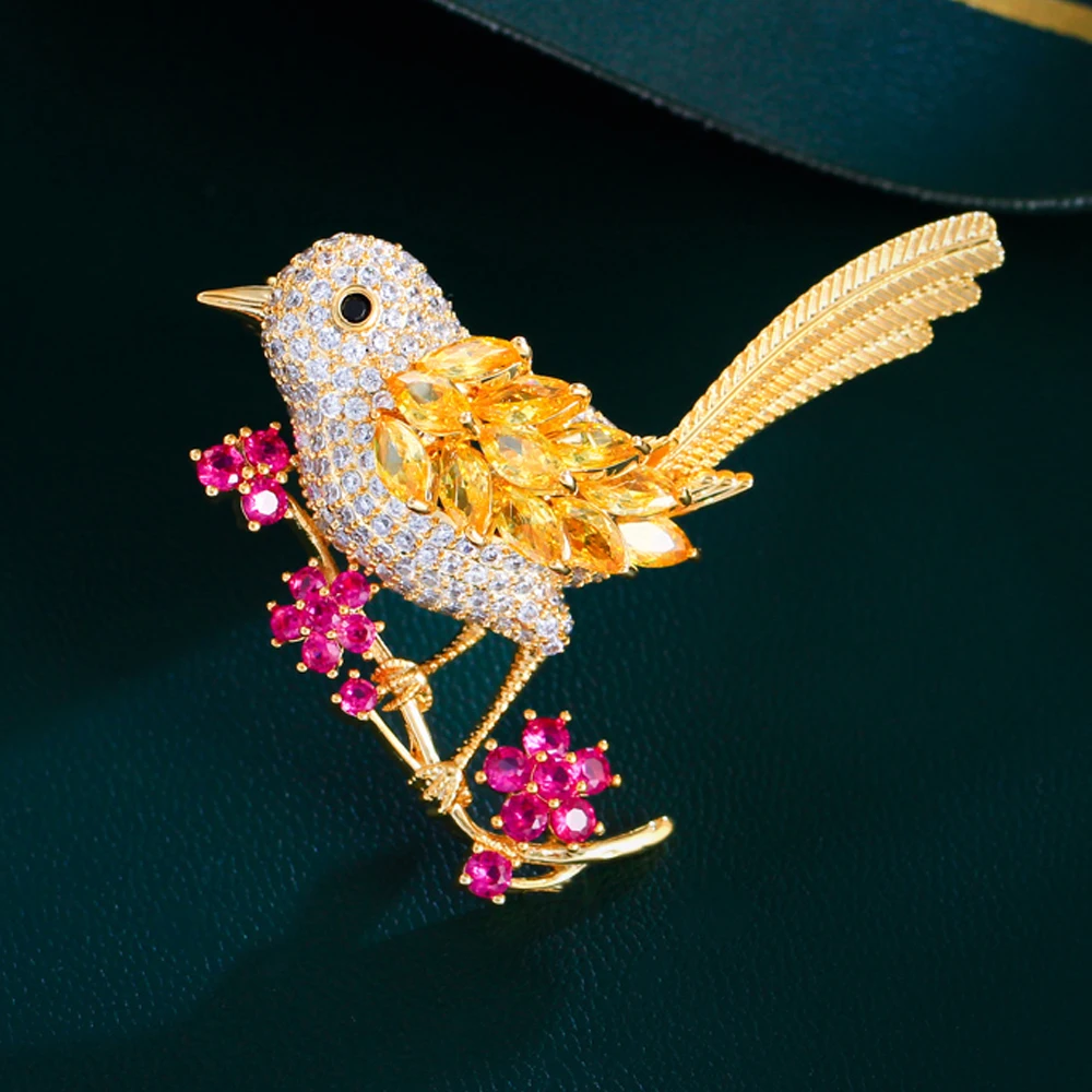 High Quality Yellow Cubic Zirconia Crystal Lovely Animal Bird Pin Party  Dress Big Brooch for Women Luxury Fashion Jewelry Gift