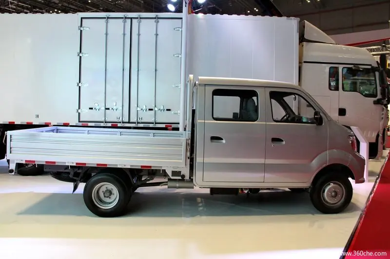 sinotruk made 4x2 mini cargo truck for sale