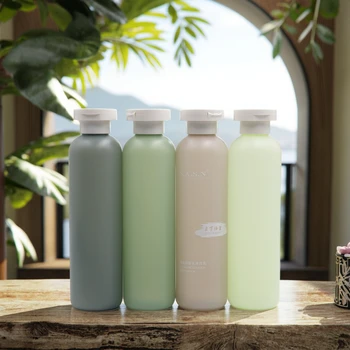 Matte Green HDPE Plastic Cosmetic Packaging Soft Touch Squeeze Flip Top Pump Sprayer Body Lotion Shampoo Bottle 300ml 450ml