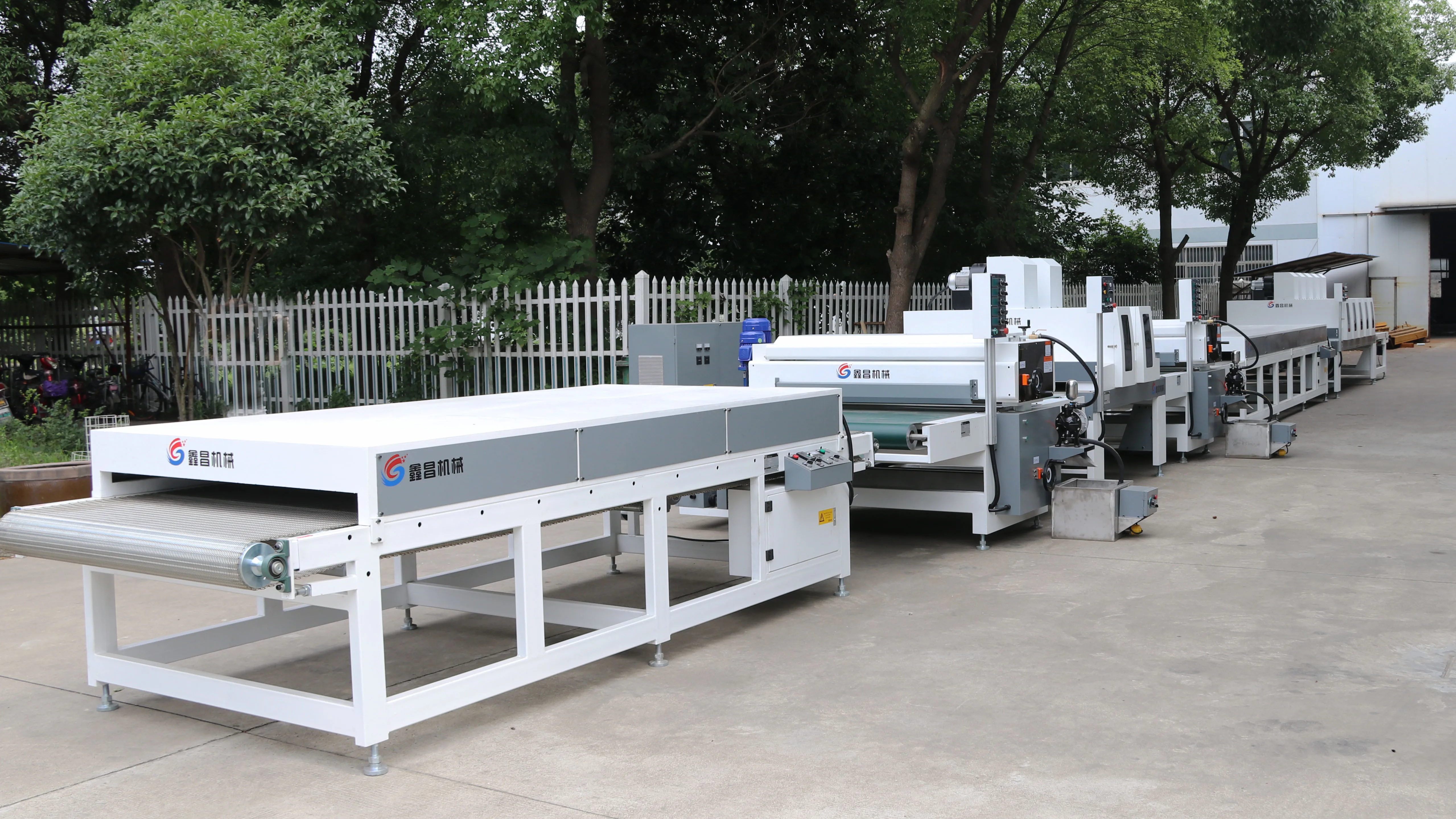 Машина для нанесения покрытий роликами с глянцевым покрытием из ПВХ