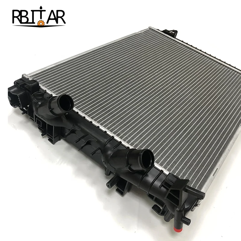 Auto Engine Water Radiator OEM 670038340 New Aluminum Auto Parts for Ghibli Quattroporte M156 12 Months Warranty