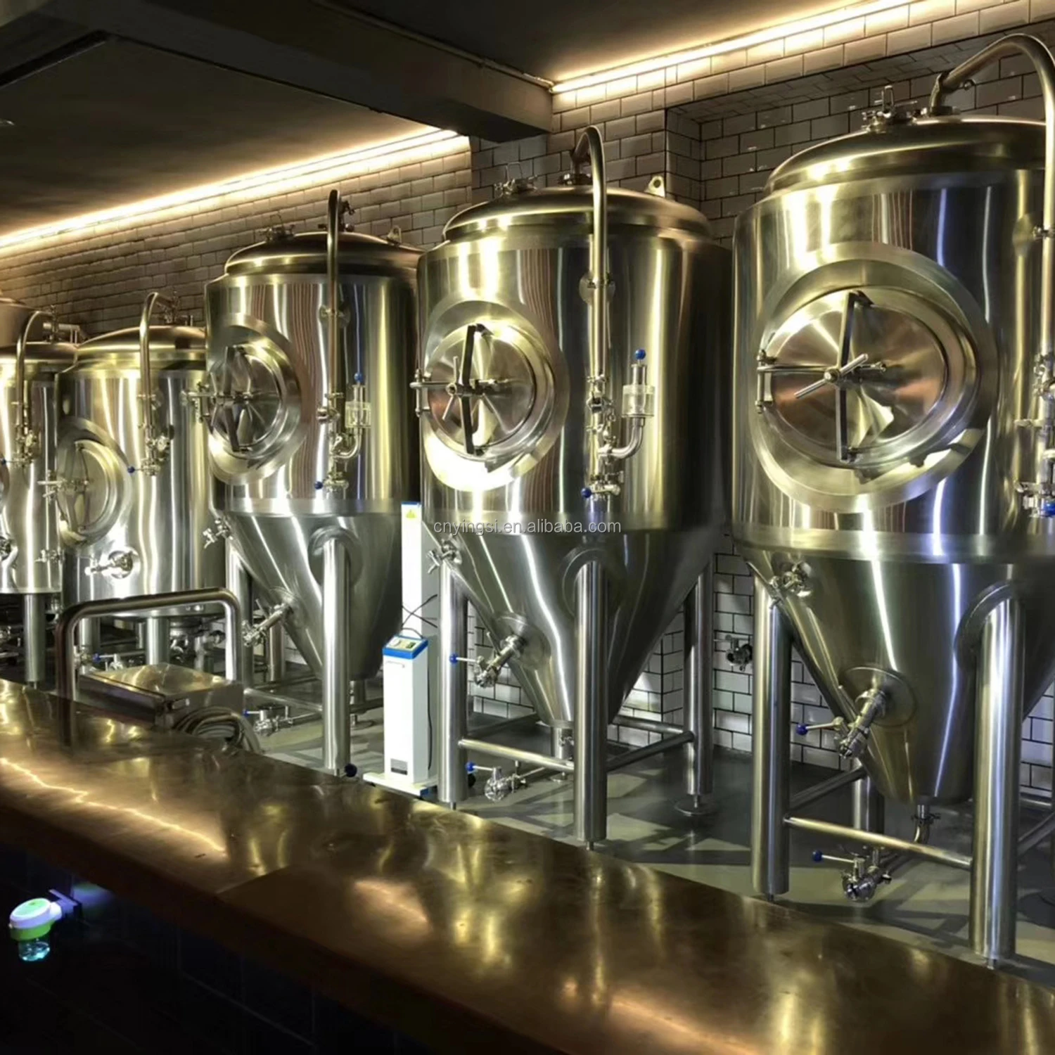 Индивидуальные гигиенические 1000 галлонов резервуар для сока молока напитков хранения из нержавеющей стали жидкости