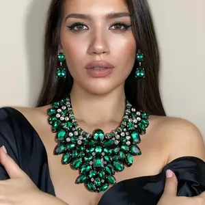 Extravagant Zircon Copper Necklace and Earring Set for Women Classic Wedding and Banquet Luxury Jewelry