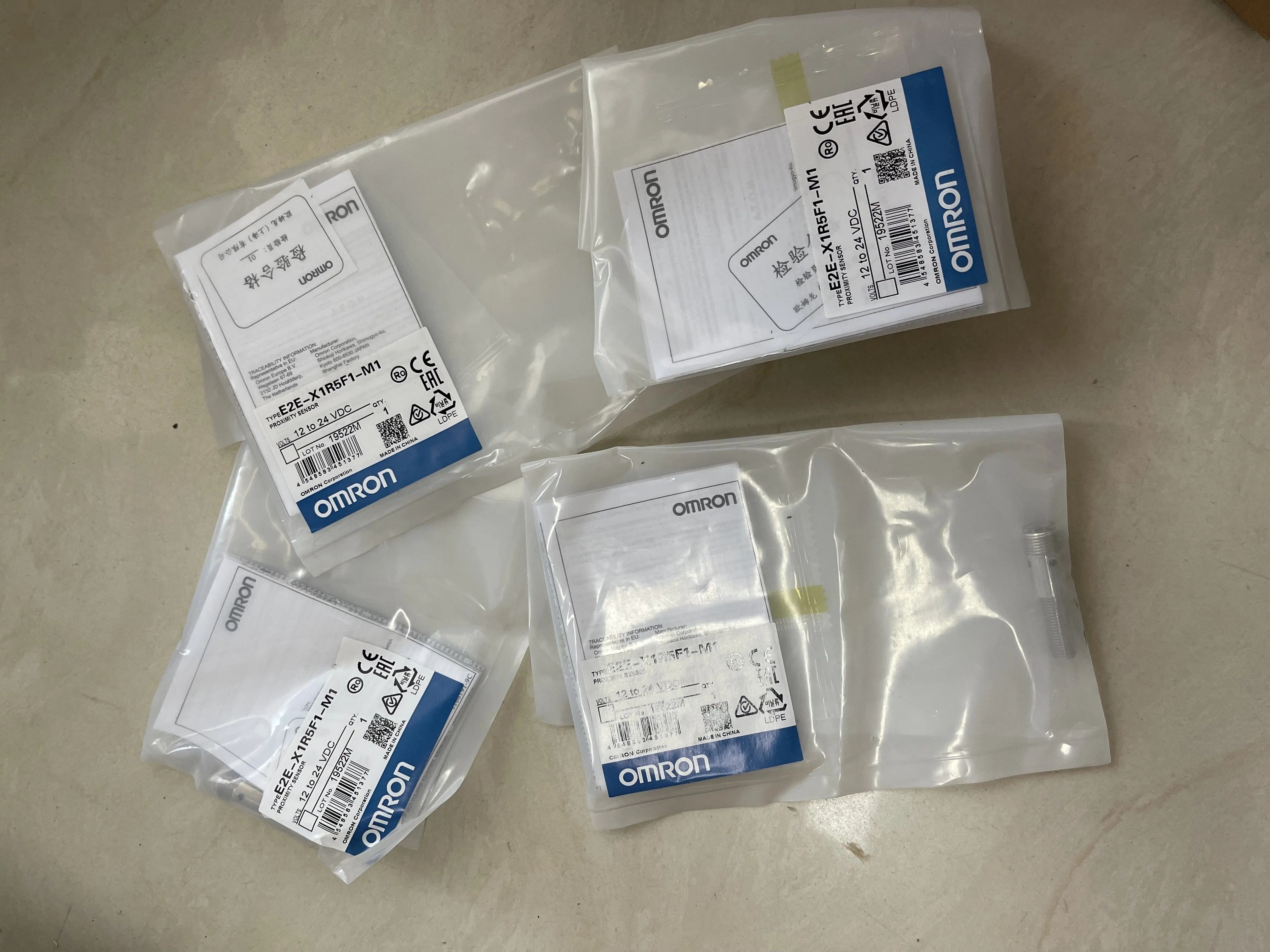 OMRON Proximity Sensor E2E-X1R5F1-M1