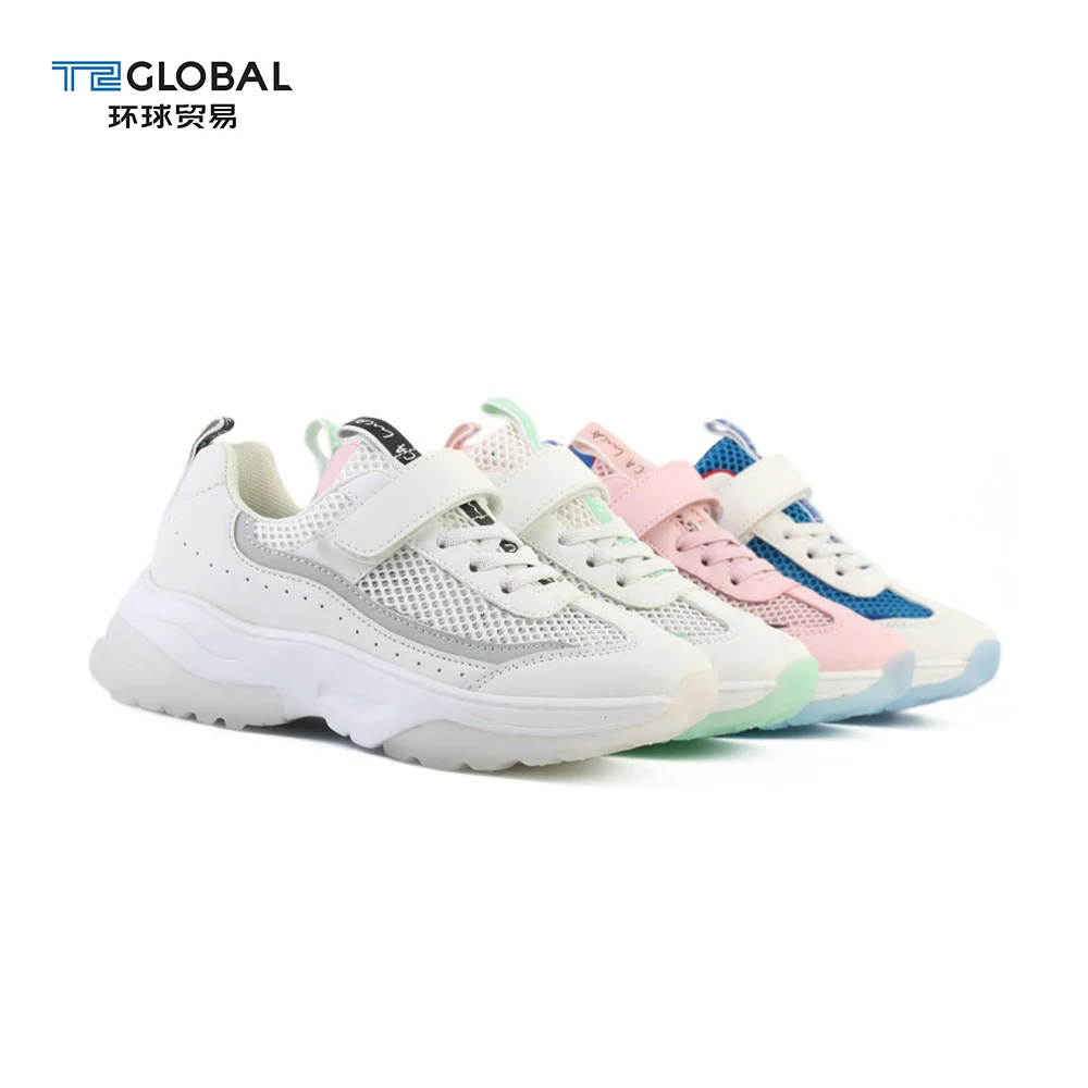 Легкая детская спортивная обувь на танкетке для девочек