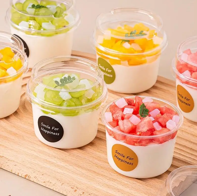 Qeirudu Dessertbecher Mit Kuppeldeckel – 50 Stück, Transparent, 266 Ml, BPA-frei, Für Eis, Kuchen, Obst, Partys, Auslaufsicher Dessertbecher Mit Deckel