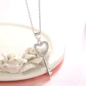 Personalized Fashion Gift 925 Sterling Silver Zircon Rhodium Plated Fancy Love Pendant Keychain