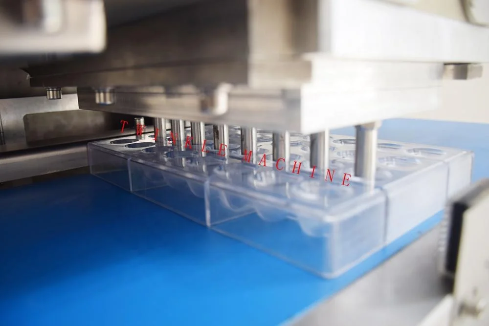 Маленький депонирующий станок для шоколада