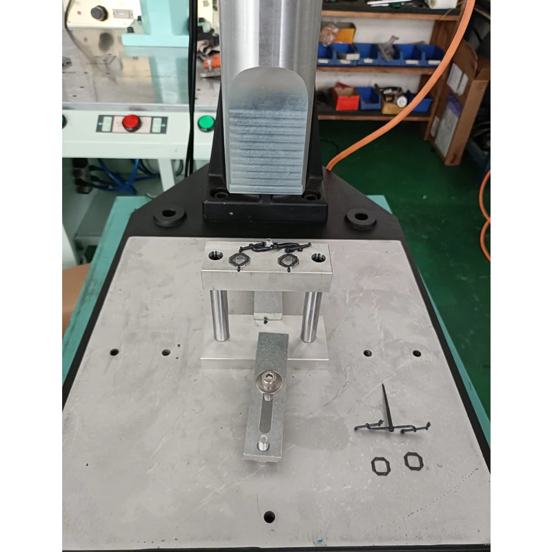 Factory Customized Ultrasonic Plastic Runner Degating Machine for Injecyion Mold Plastic Parts