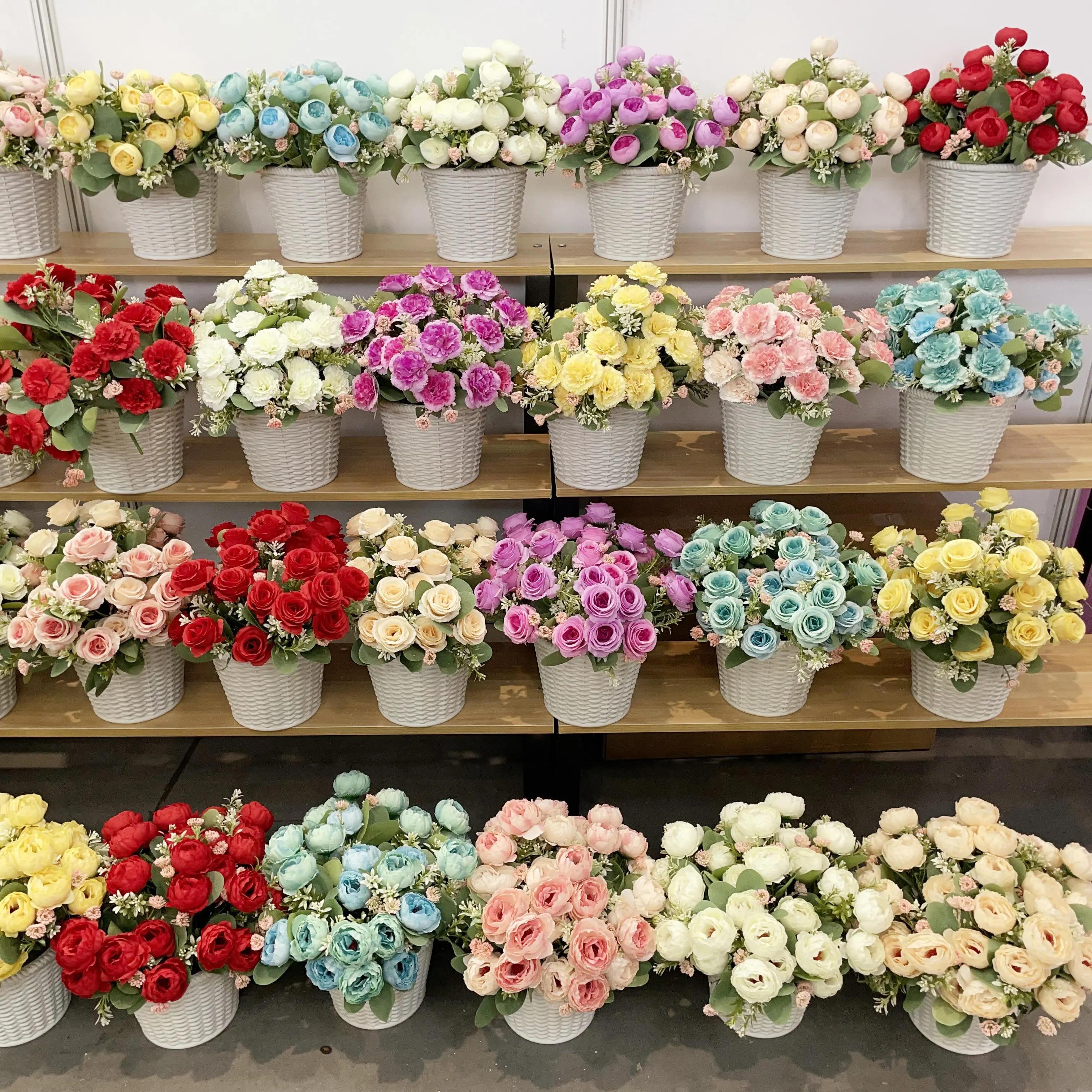 V66 Factory Wholesale Decorative Flower Bouquets Artificial Silk