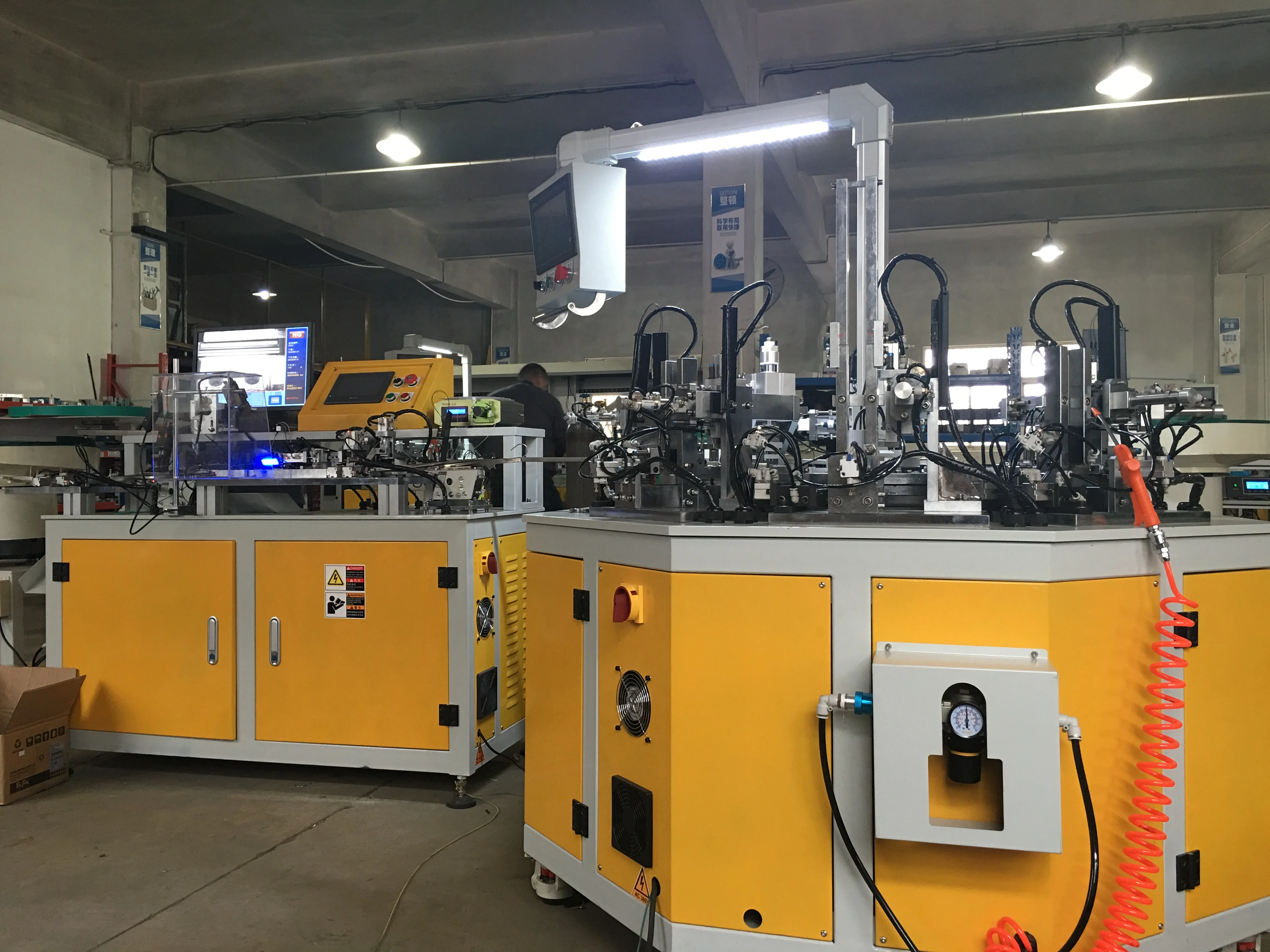 Automatic Disposable razor Assembly Machine