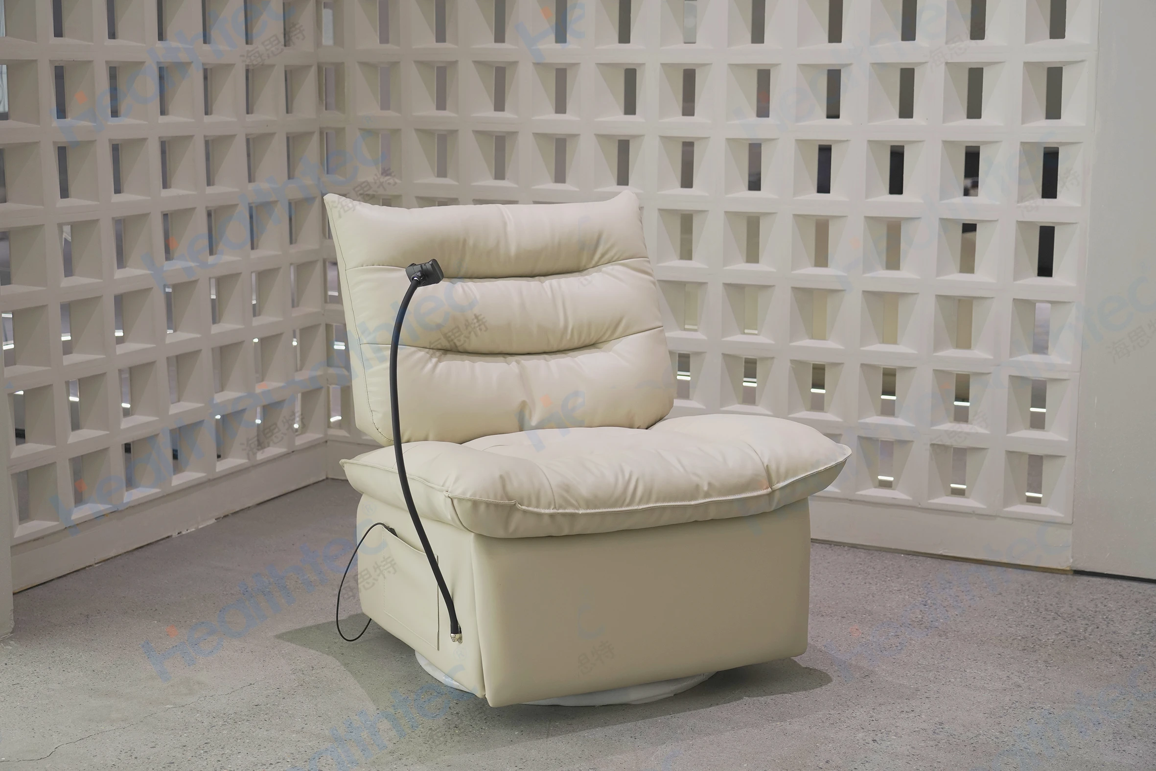 Healthtec Living Room 360 Free Rotation Recliner Massage Sofa Chair