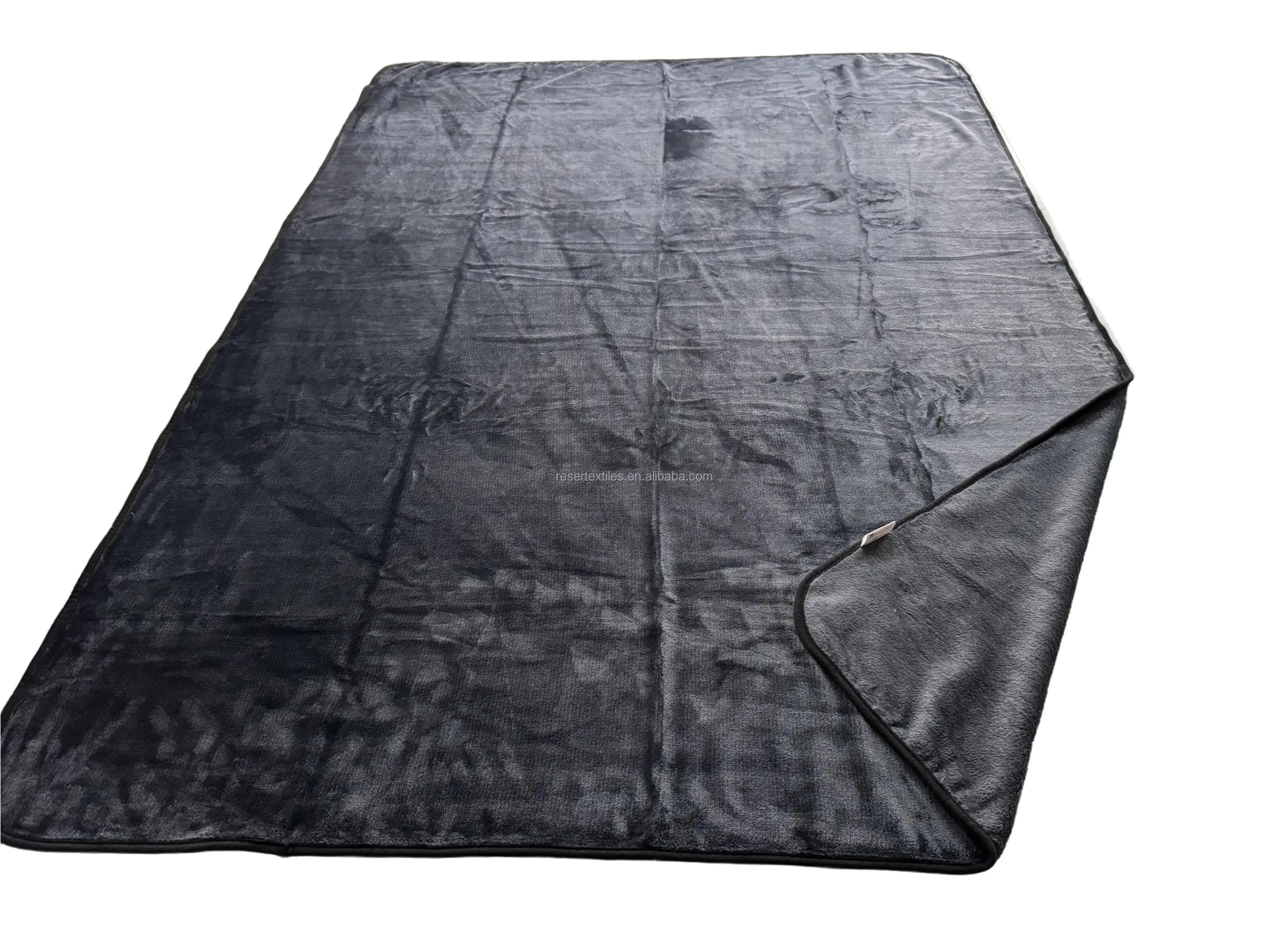 2-in-1 Premium Travel Blanket and Pillow Customizable Logo Hand Luggage Belt with Backpack Clip Perfect Carry-On Accessory