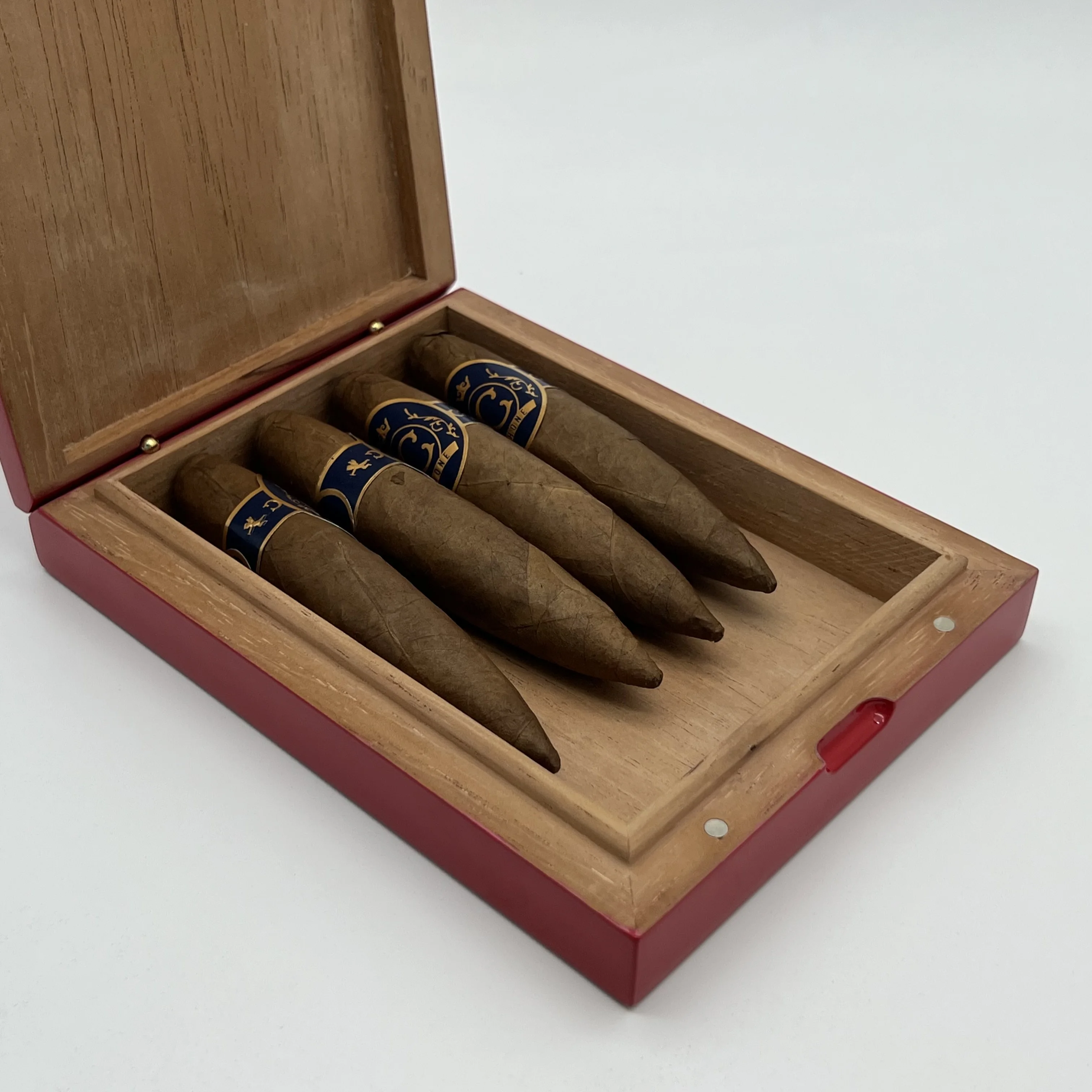 2023 Заводская коробка для сигар на заказ, сделанная из кедрового дерева, сигара хьюмидор, с принтом пользовательского логотипа