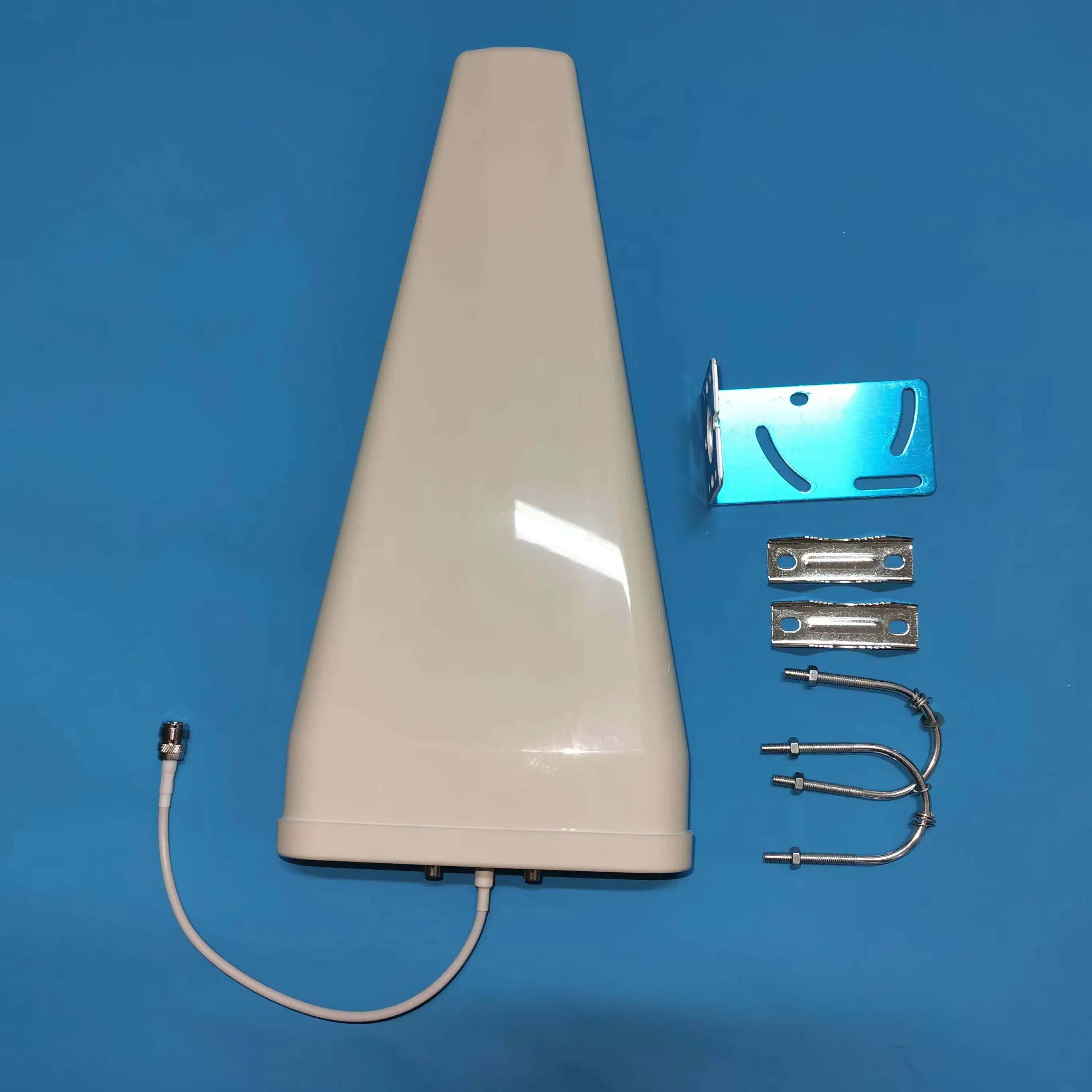 频4g 5g对数周期天线尺寸: 445x210x65mm毫米,带rg58电缆室外定向天线